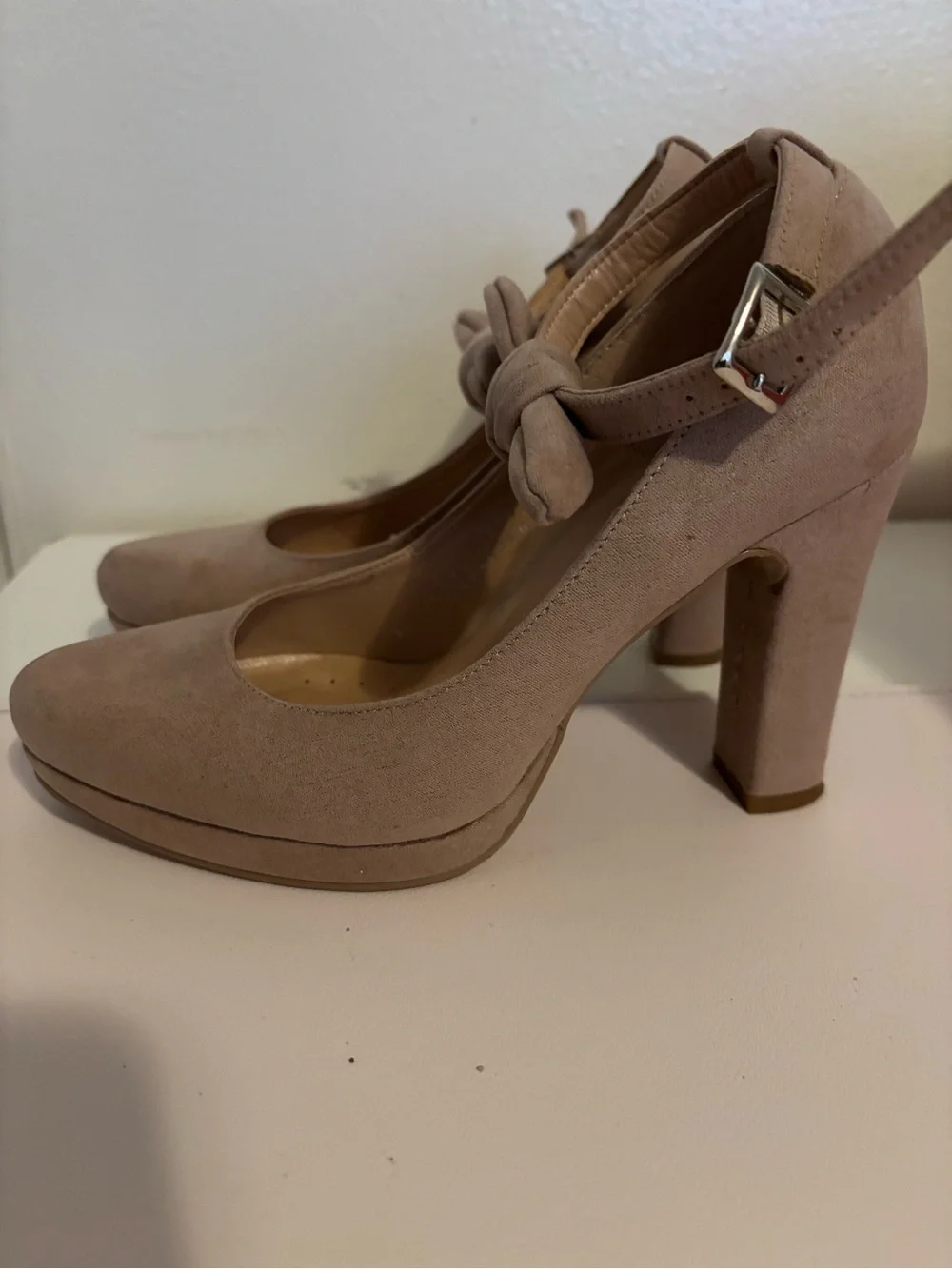 ANDREA FENZI chic pointed